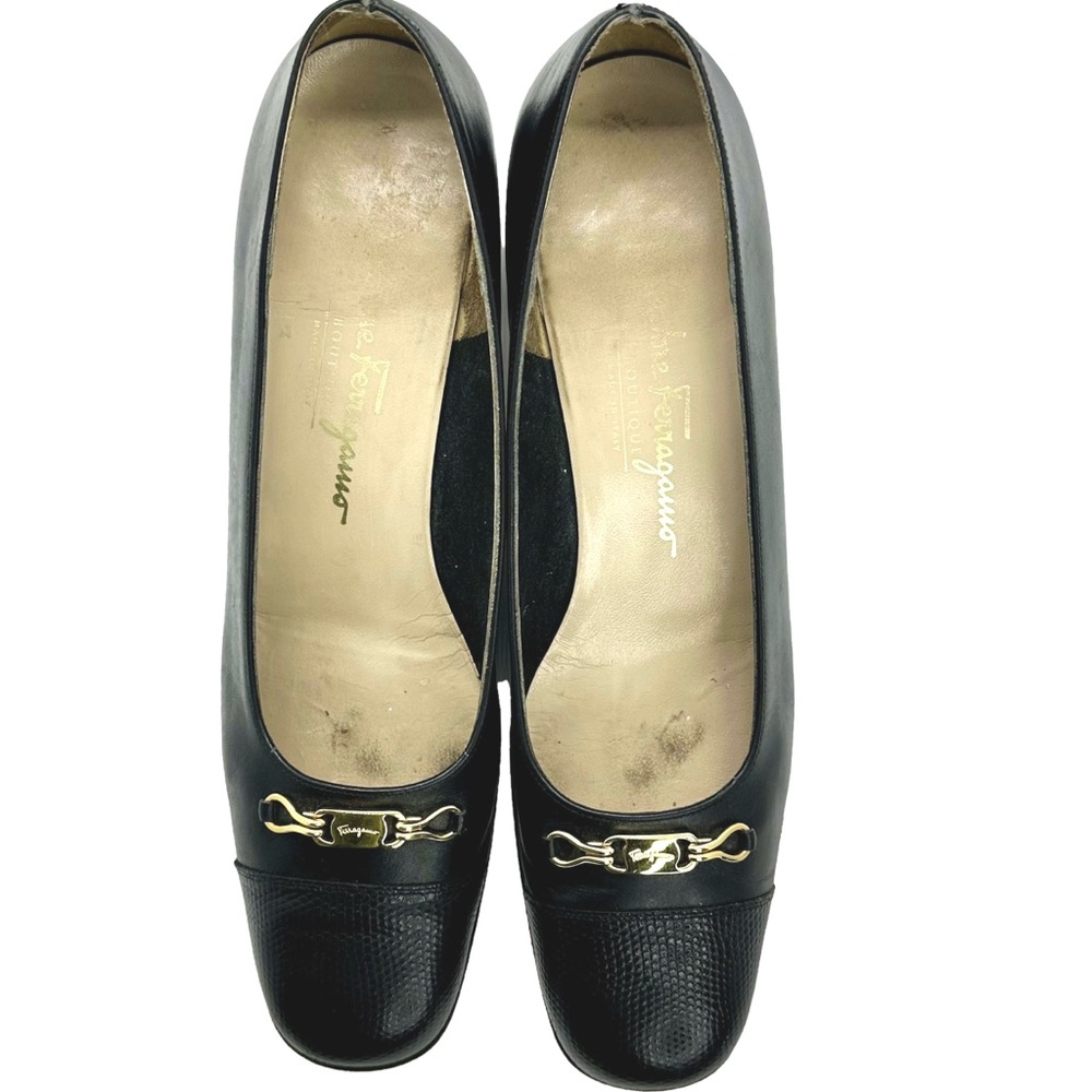 Salvatore Ferragamo Black Embossed Leather Cap Toe Pumps Shoes Narrow Size 9AA